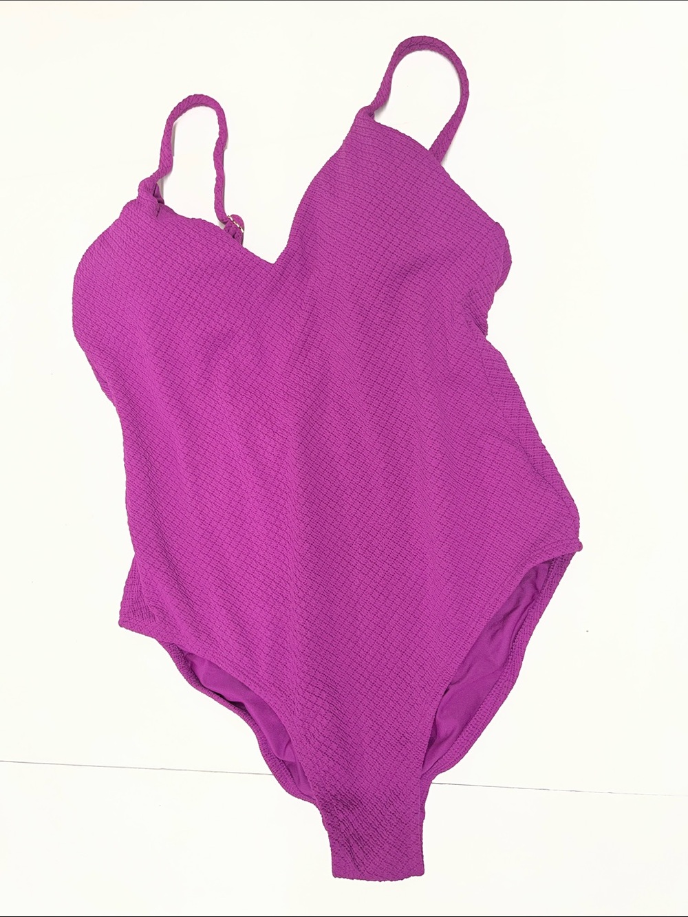 NEW Shade & Shore Textured One-Piece Swimsuit Women’s size Medium